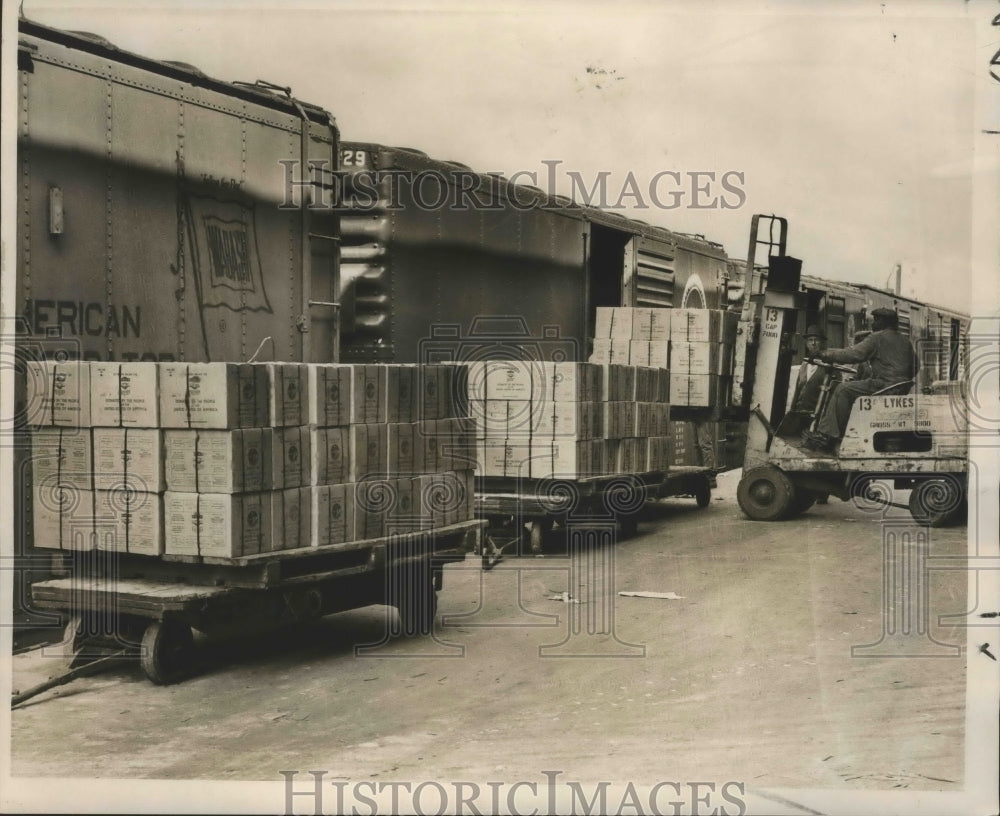 1966 Press Photo Agency for International Development Soybeans For Saigon Cargo - Historic Images