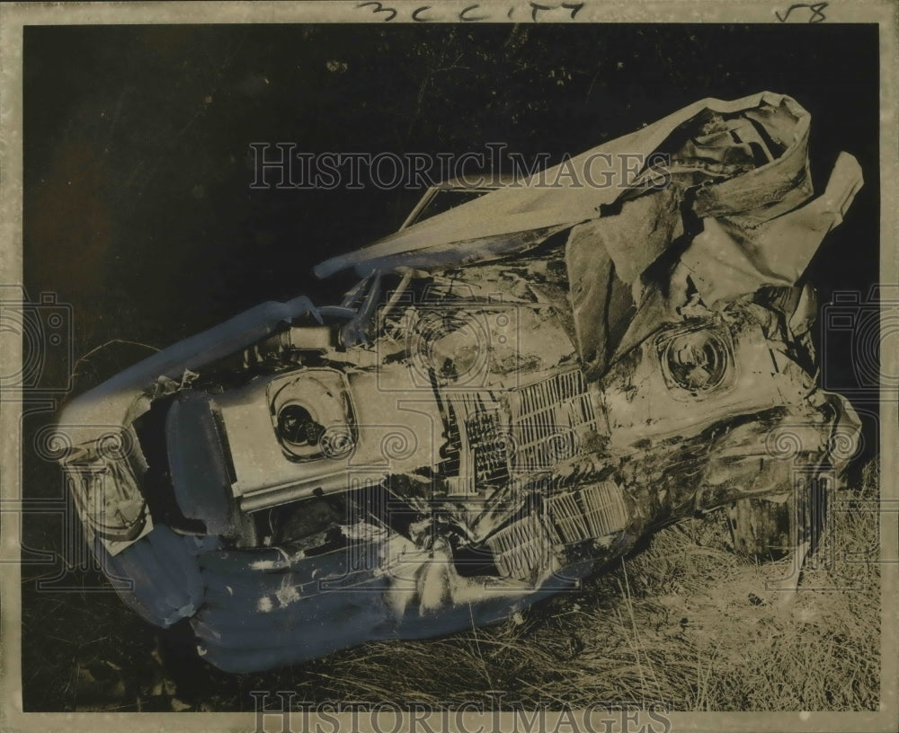 1972 Press Photo Accidents- Smashed autos wait tow trucks in wreck that killed 1 - Historic Images