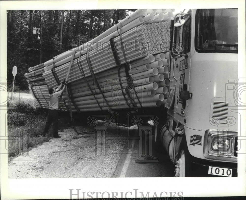 1991 New Orleans - Bill Childs Works Truck Accident in Slidell - Historic Images