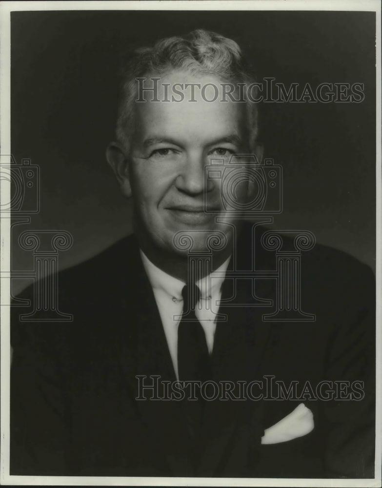 1971 Press Photo Stephen Ailes President Association of American Railroads - Historic Images