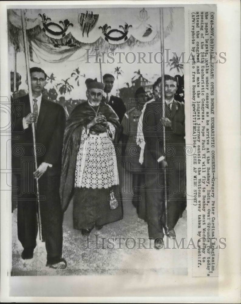 1964 Papal Legate opens Bombay Eucharistic Congress. - Historic Images