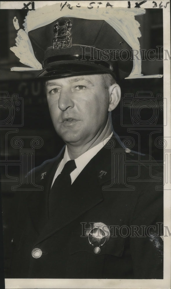 1952 Patrolman B.H. Alexander - Historic Images