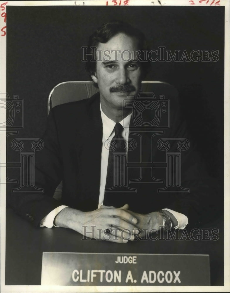 1983 Press Photo Clifton A. Adcox, candidate for Justice of the Peace in Kenner. - Historic Images