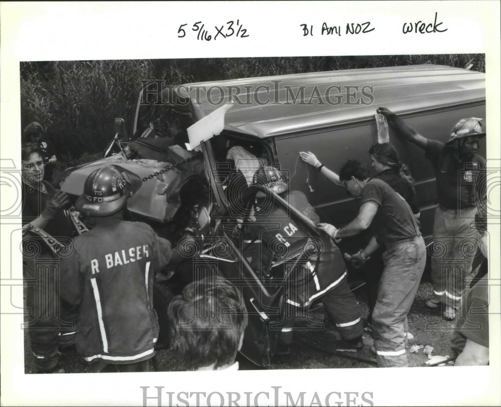 1992 Accident-  a van ran into a 18 wheeler on Paris Road. - Historic Images