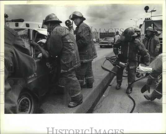 1991 New Orleans - Fire Department Extricates Man From Truck Wreck - Historic Images