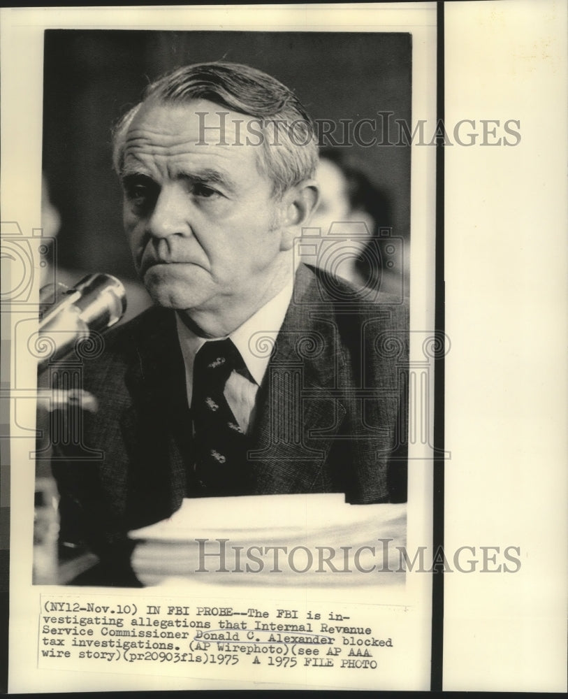 1975 Press Photo IRS Commissioner Donald C. Alexander being investigated by FBI - Historic Images