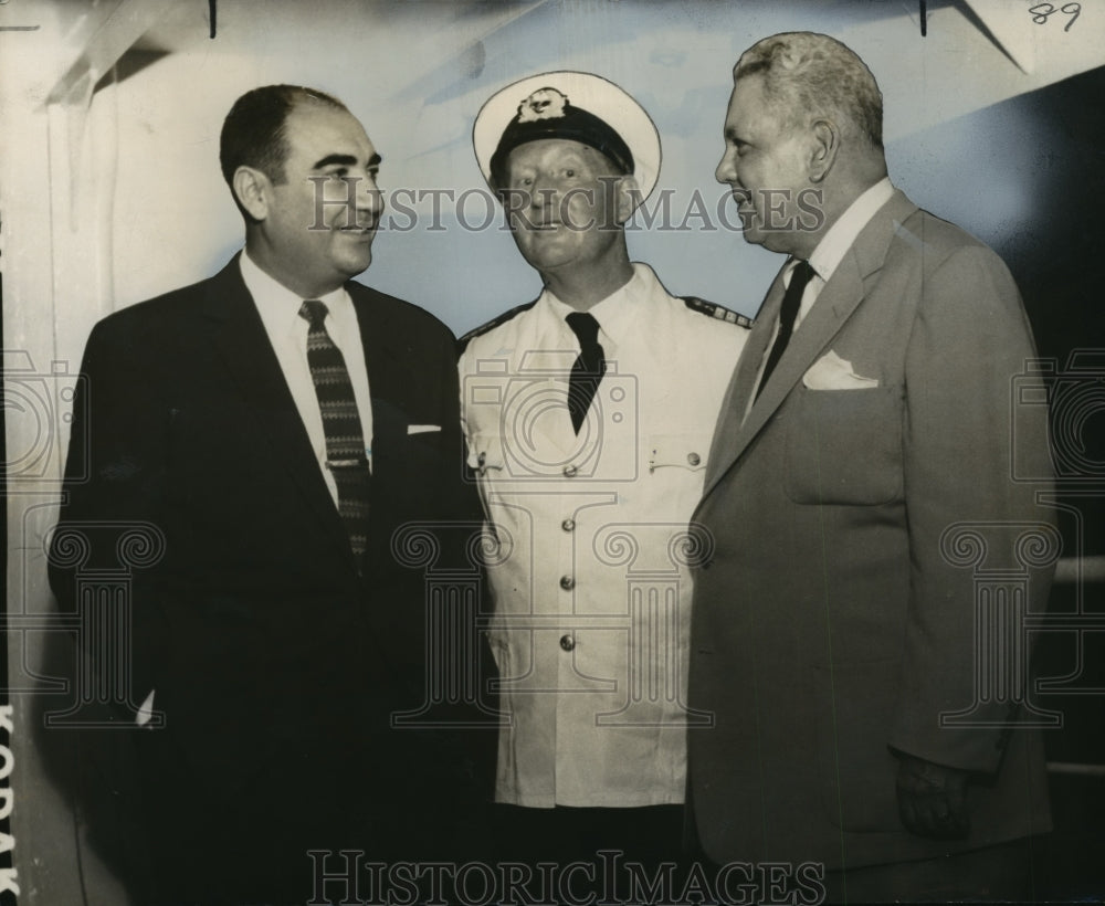 1955 Francisco Aleman, Captain Kurt Heuer & Luis Bravo of Honduras - Historic Images