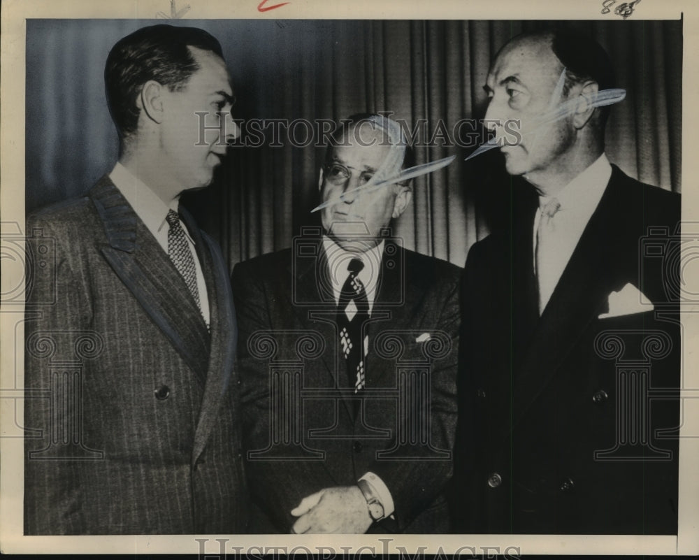 1948 Us Advisory Commission on Information held first meeting today. - Historic Images