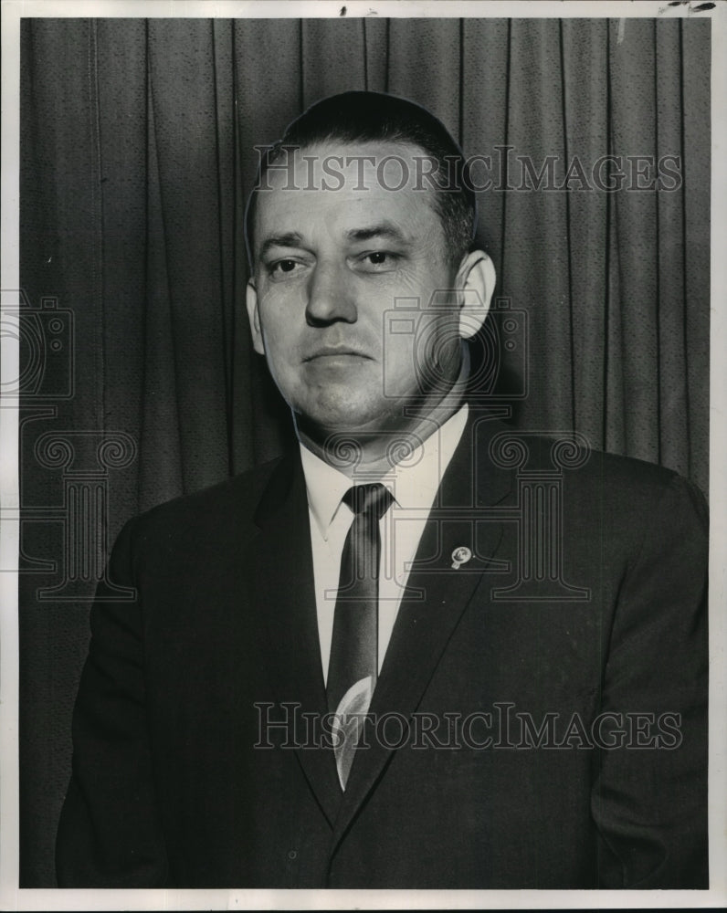 1962 Steve Alford, Baton Rouge attorney, speaks at Kiwanis meeting. - Historic Images