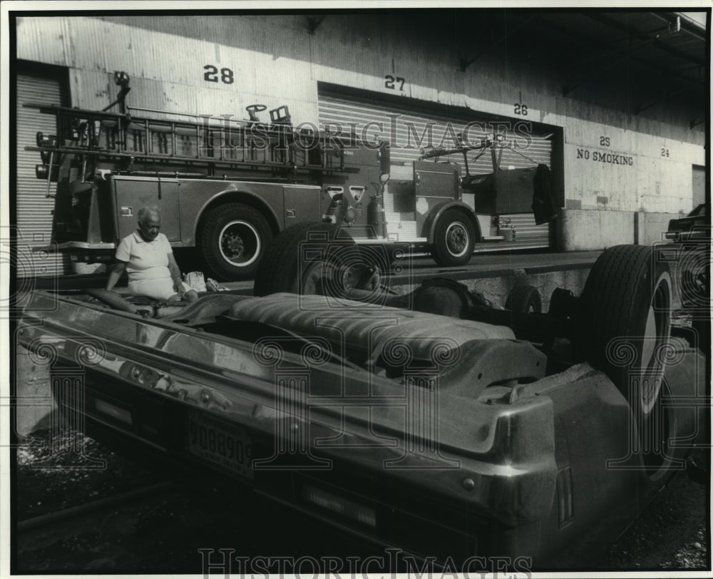 1982 Press Photo Car crash on Oak Ridge Court and Galvez Street Wharf - Historic Images