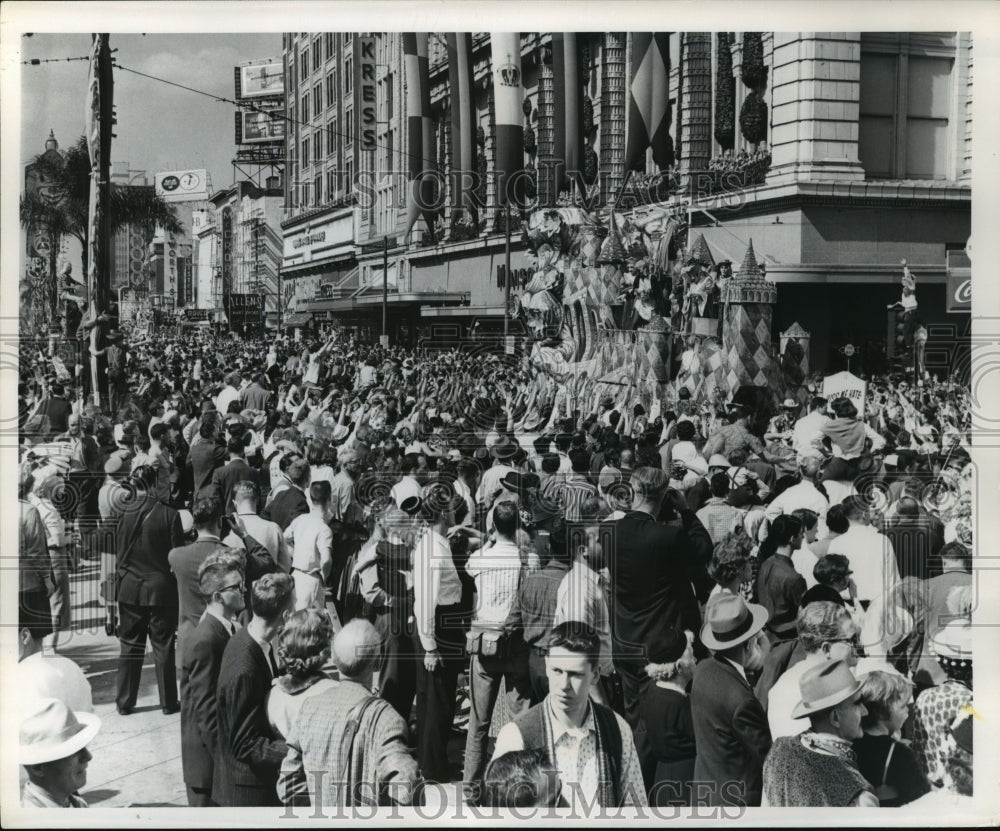 1963 Press Photo Kiss Me Kate float on the Rex Parade during Mardi Gras. - Historic Images