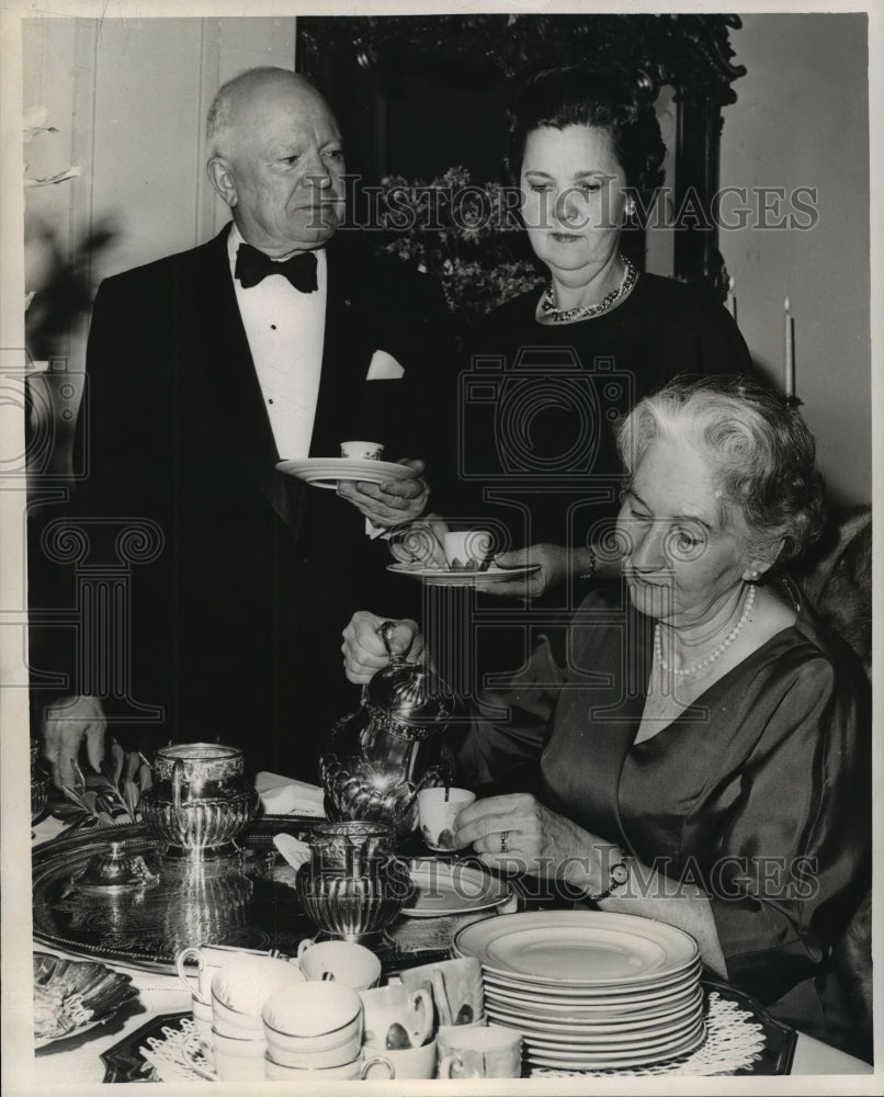 1964 Press Photo Thomas Allen, Mrs.Nelosk Wooddy &amp; Rosemary Bursley at reception - Historic Images