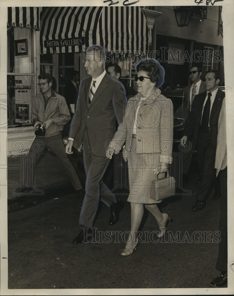 1971 Press Photo Vice President &amp; Mrs. Spiro Agnew Stroll New Orleans - Historic Images