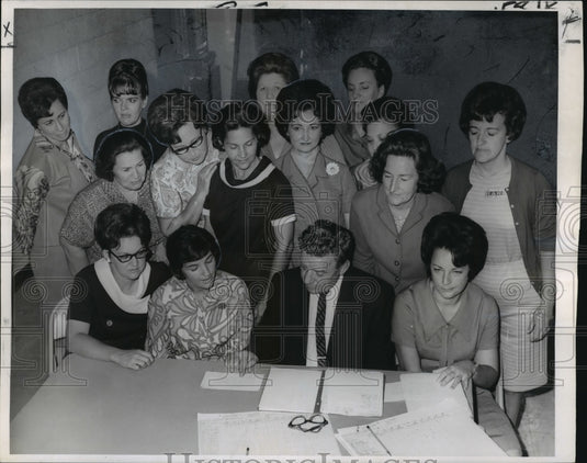 1967 Judge Braniff with Prytania's Gentilly Private School Parents - Historic Images