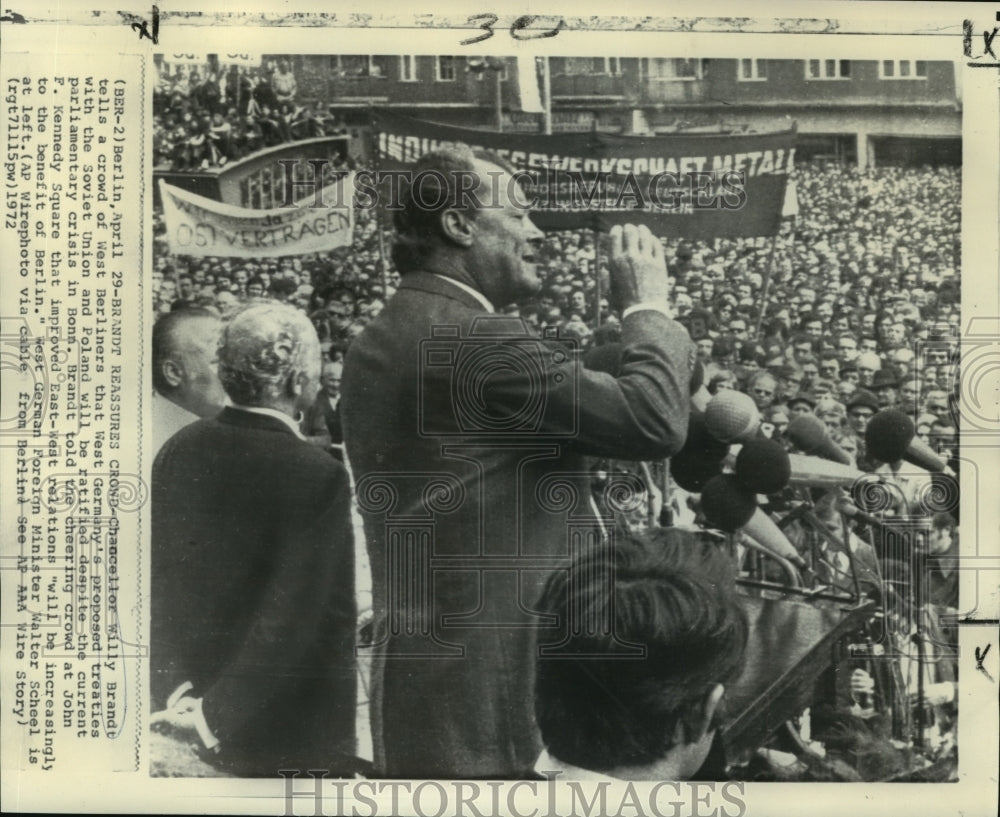 1972 Press Photo West German Chancellor Willy Brandt speaking in West Berlin - Historic Images