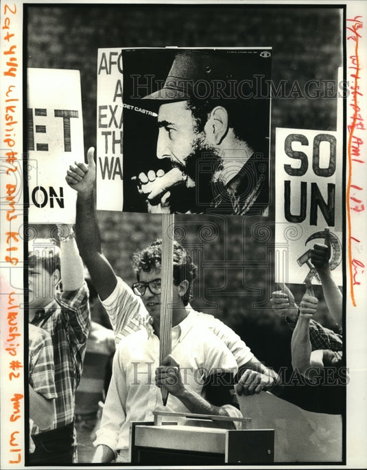 1983 Press Photo Cliff Pinner of University of New Orleans at Anti-Soviet Rally - Historic Images