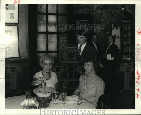 1985 Press Photo Antoine's Restaurant - Bernard Guste, Fran Todd, Liz LeBlance - Historic Images