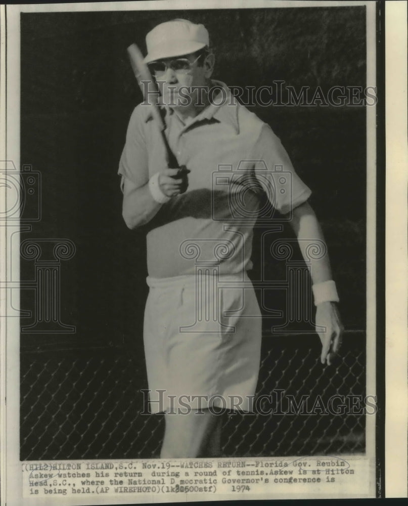 1974 Press Photo Reubin Askew, Governor of Florida, Playing Tennis - noa18325 - Historic Images