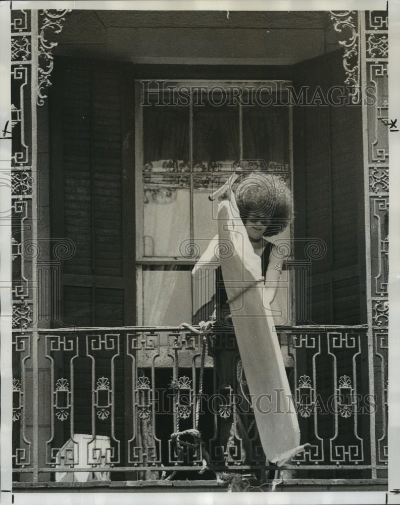 1976 Press Photo Aries Moving Company - Betty Thomas, Business Owner - Historic Images