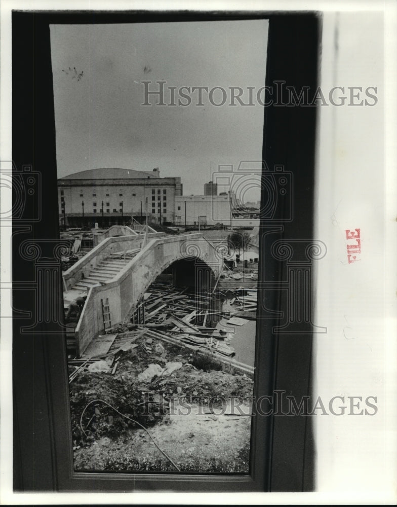 1979 Press Photo Construction of Bridge in Armstrong Park, New Orleans - Historic Images