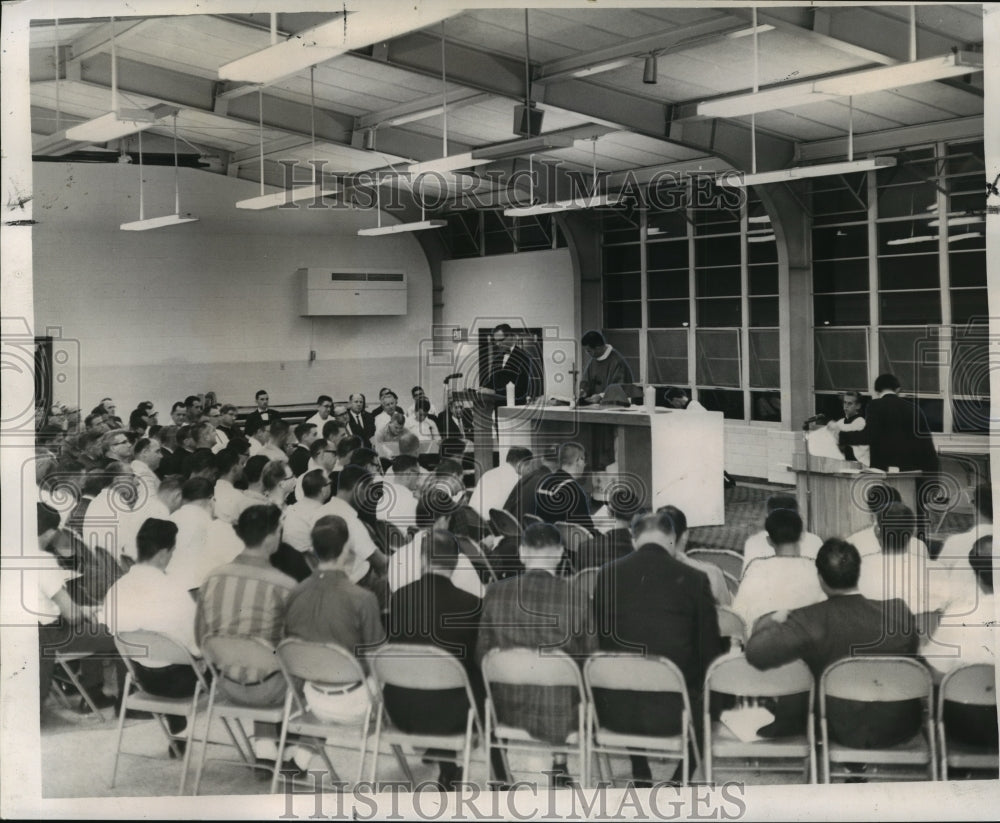 1964 New Orleans Catholic Churches Begin English Masses Sunday - Historic Images