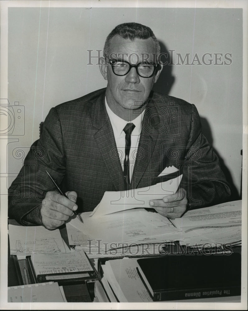 1964 Press Photo Dr. Armistead, President Board of Health - noa21530-Historic Images