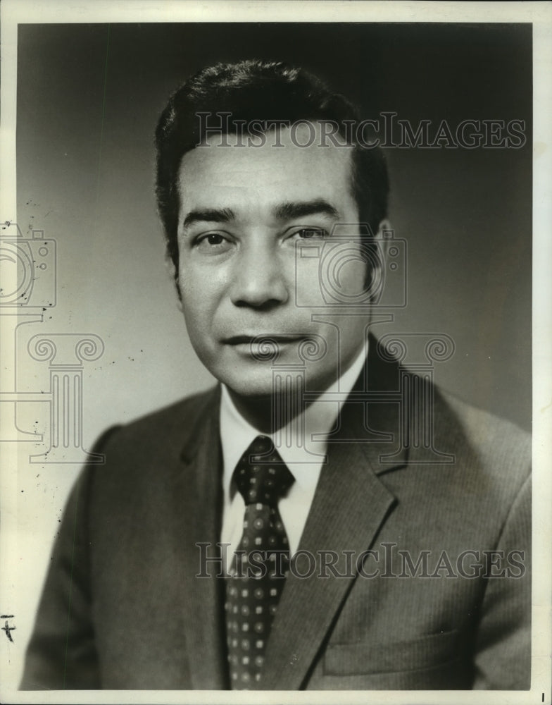 1971 Press Photo Democratic Representative from New York Herman Badillo - Historic Images