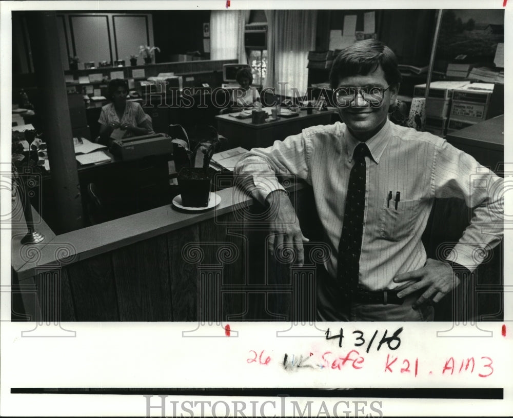 1985 Press Photo John Ayme, Safety Coordinator Jefferson Parish School - Historic Images