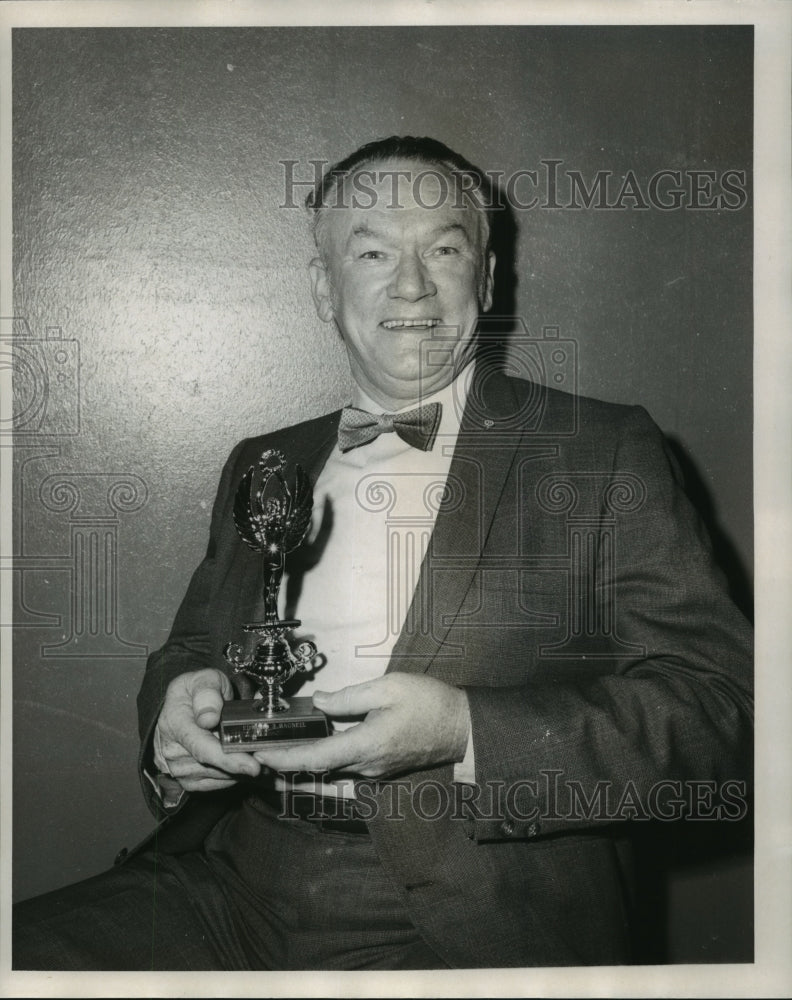 1970 Press Photo E.J. Bagnell, Winner of Safety Award - Historic Images