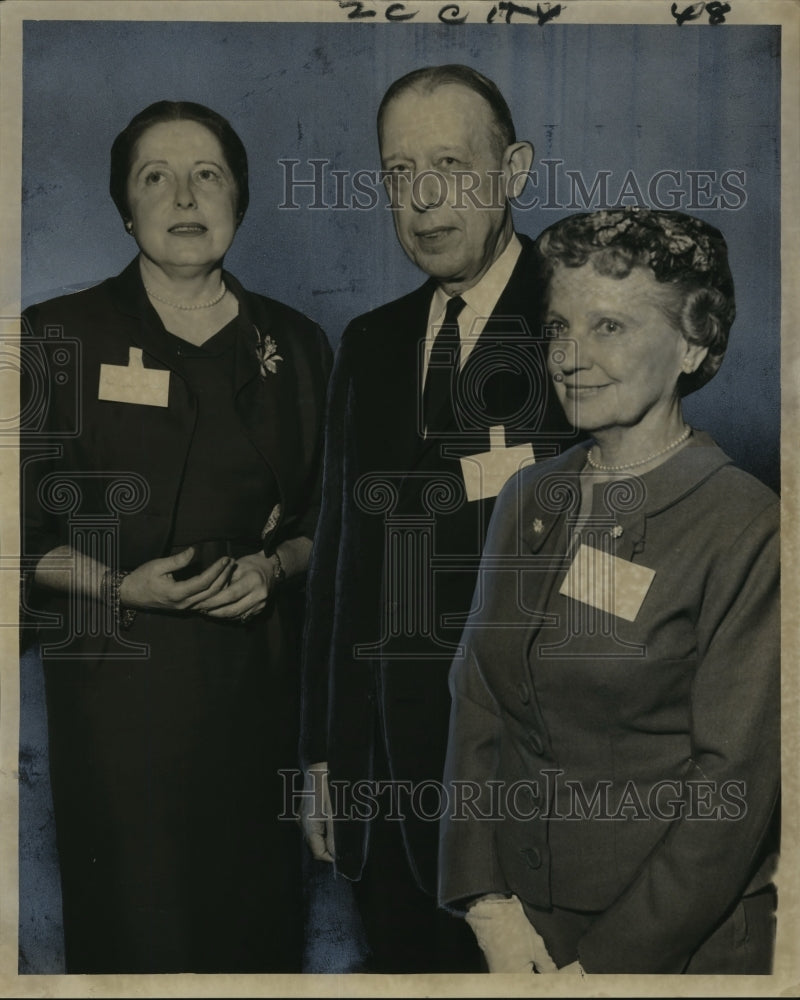 1959 Press Photo Boards of Directors meeting for Travelers Aid Society-Historic Images