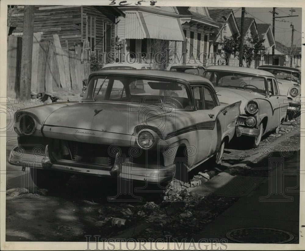 New Orleans - Litter Piles up at Cars at Washington &amp; South Prieur - Historic Images