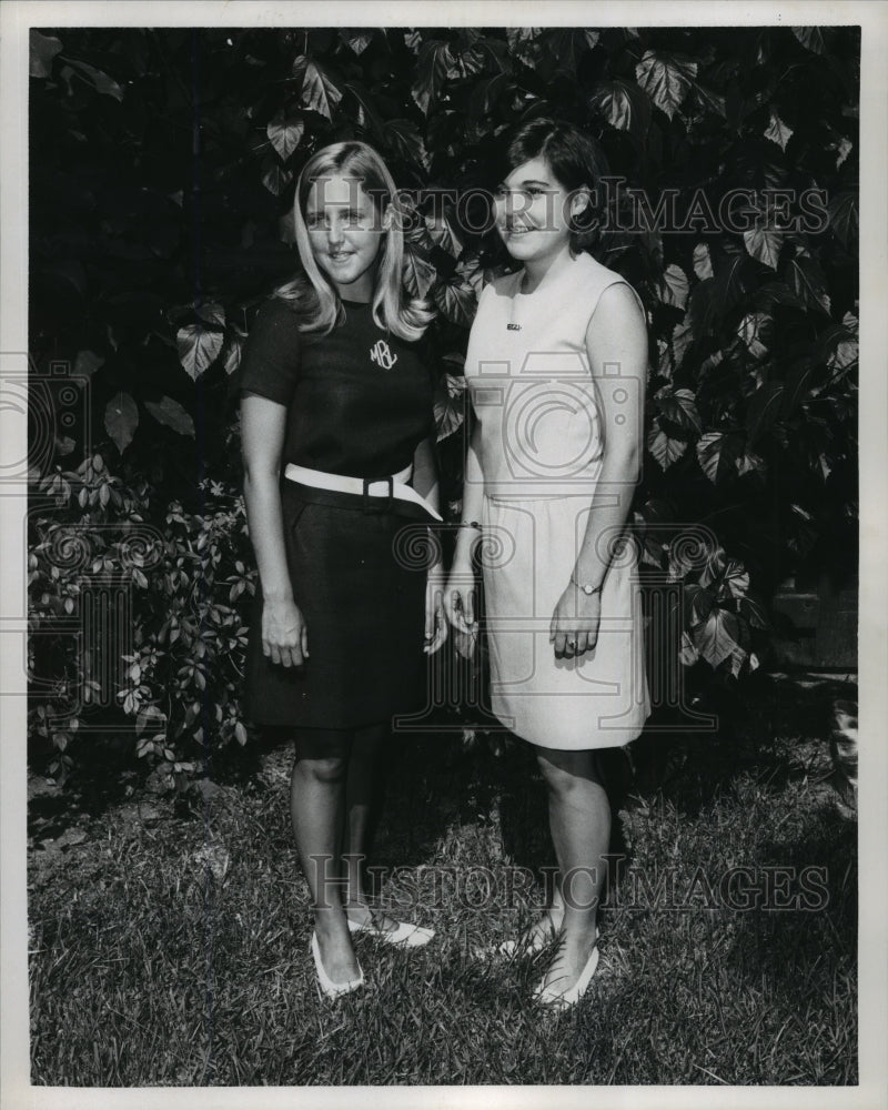 1968 Marie Baldwin and Emily Upton stand together - Historic Images