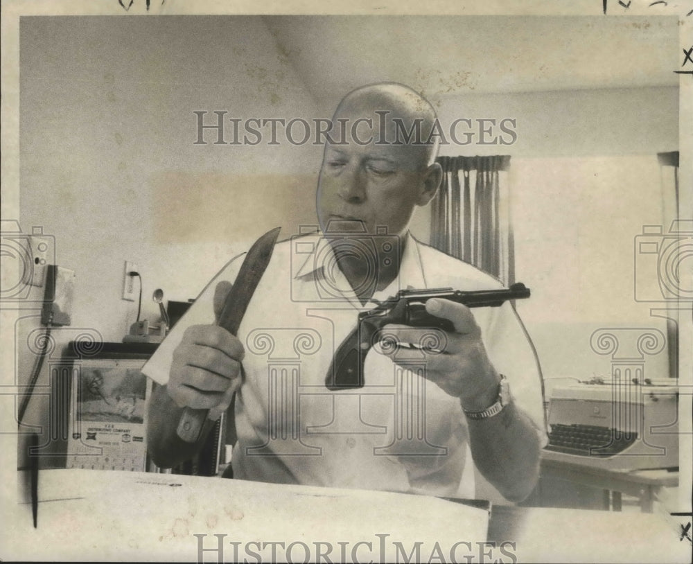 1970 Press Photo Gulfport Police Department - John Barrett, Chief of Detectives - Historic Images