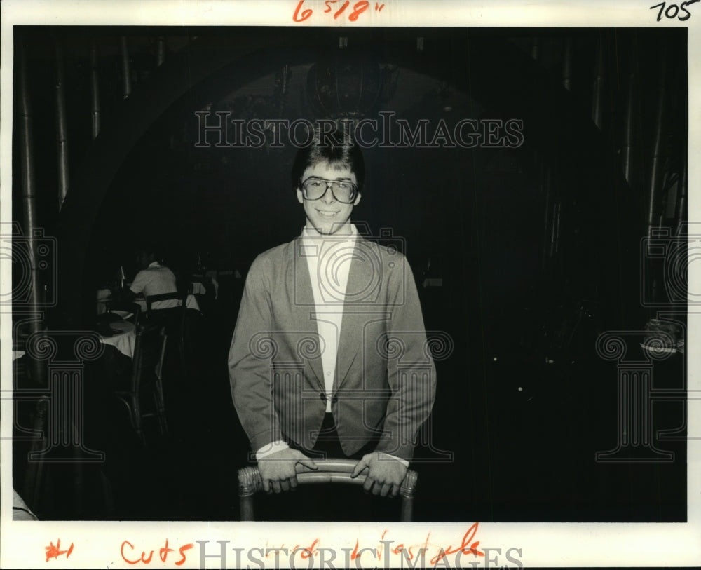 1981 Press Photo Christopher Bazin, Busboy - Historic Images