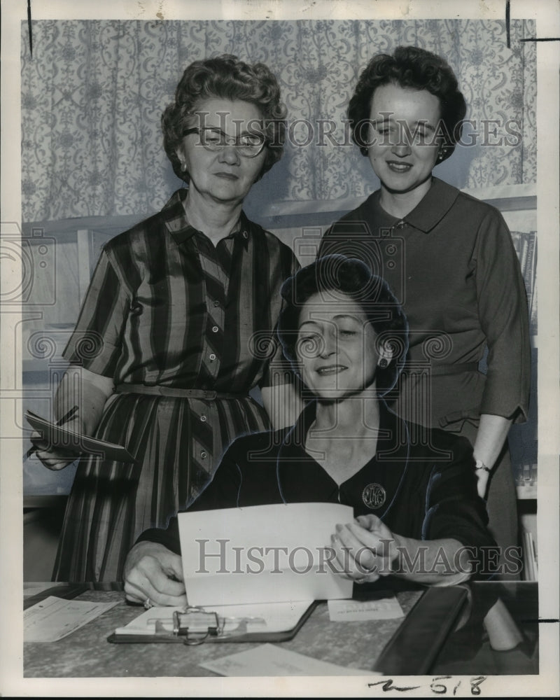 1962 Press Photo New Orleans Presbyterian Women Plan District Conferences - Historic Images