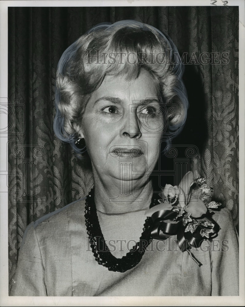 1966 Press Photo Mrs. Edward Bascom, President, Club of Printing House Craftsmen - Historic Images