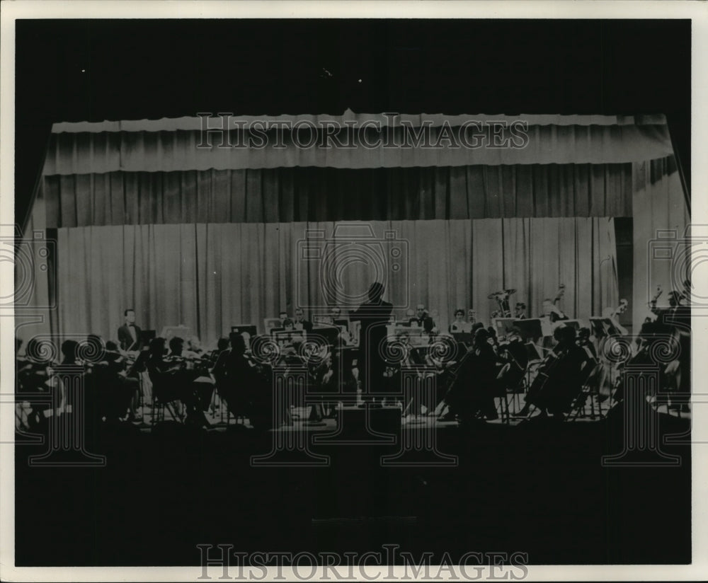 1963 Press Photo Baton Rouge Symphony Orchestra Performs - Historic Images