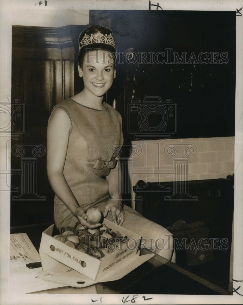 1965 Press Photo Peach Queen - Lynn Baughman, Louisiana Tech University- Historic Images