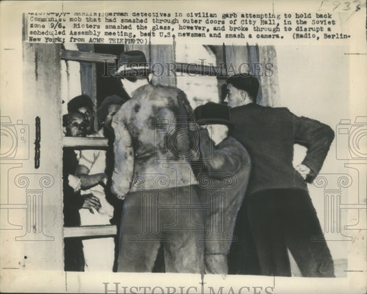 1948 Press Photo German police try to stop Communist mob in Berlin City Hall-Historic Images