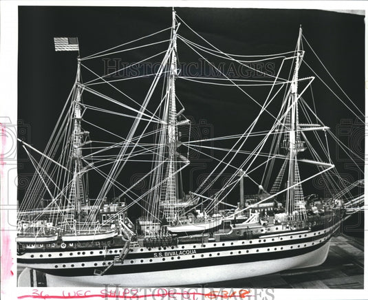 1987 Press Photo Edward Bivalacqua's Amerigo Vespucci S.S. Bivalacqua Model Ship- Historic Images