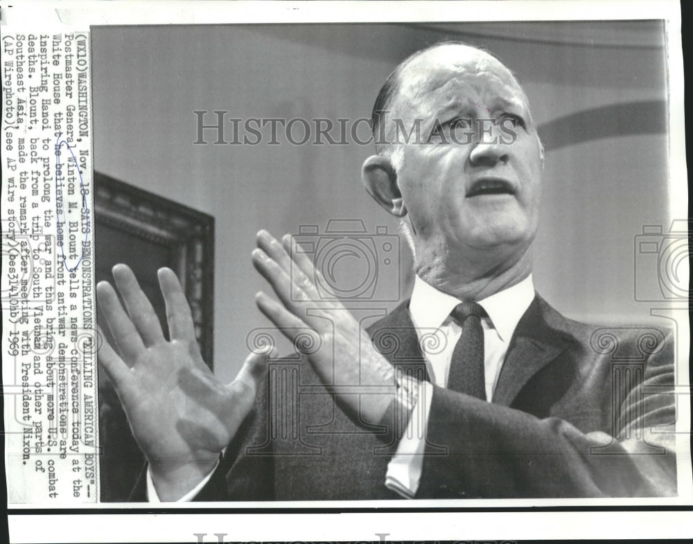 1969 Postmaster General Winton M. Blount at White House Conference - Historic Images