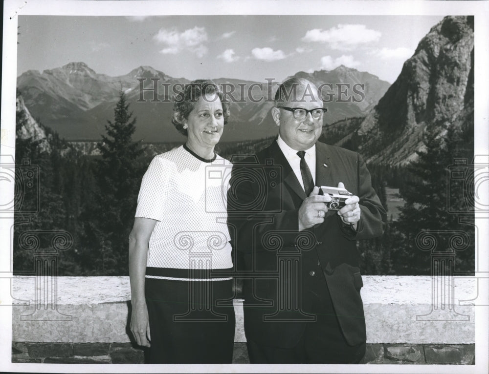 1966 Press Photo Mr. and Mrs. Charles A. Bourgeois in Banff Alberta Canada Hotel - Historic Images