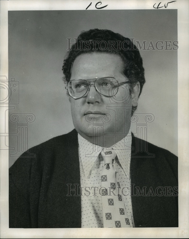 1974 Press Photo Gordon O. Brown, NORD Orchestra conductor - Historic Images