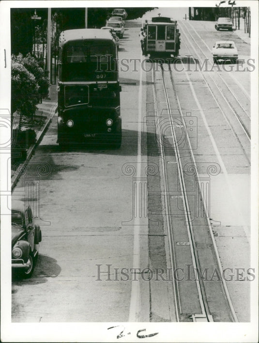 1968 Press Photo Doubledecker bus & cable car, San Francisco's travel options-Historic Images