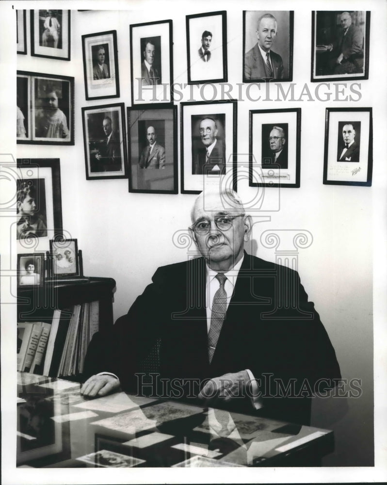 1960 Press Photo Dr. Isidore Cohn Seated in Office - noa63015-Historic Images