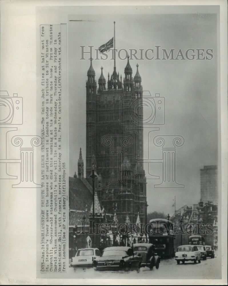 1965 Press Photo The Union Jack flies at half mast from Saint Stephen&#39;s Tower-Historic Images