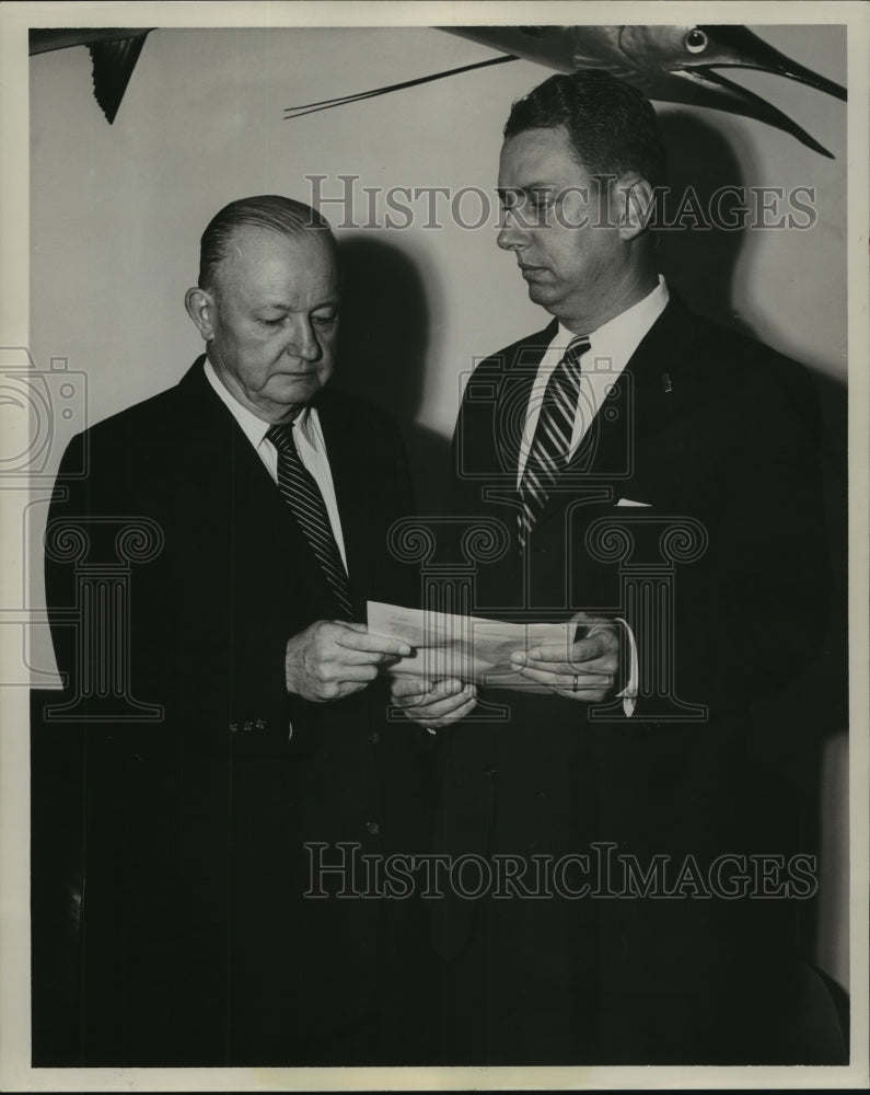 1960 Press Photo Alex C. Cocke and James Wilkinson III discuss plans of Navy Day-Historic Images