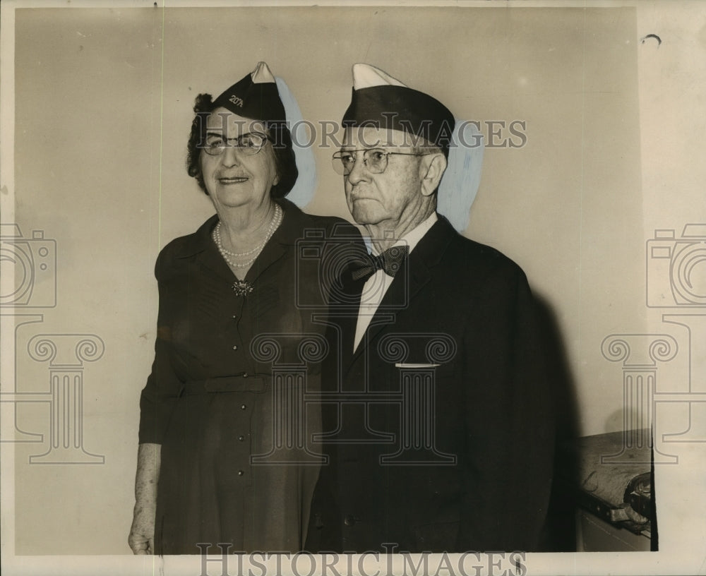 1964 Press Photo Ralston S. Cole, Commander and Mary Nuccio, President of VFW-Historic Images