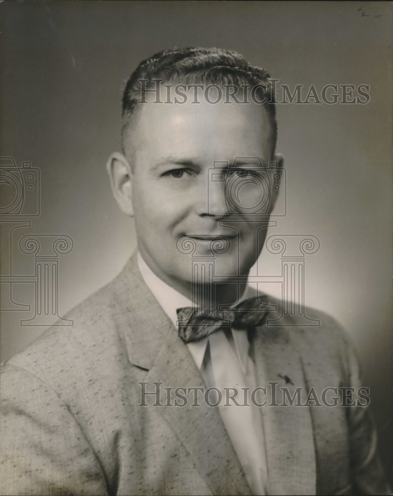 1957 Press Photo Executive - F. Pierce Coggeshall Jr of American Oil Company-Historic Images