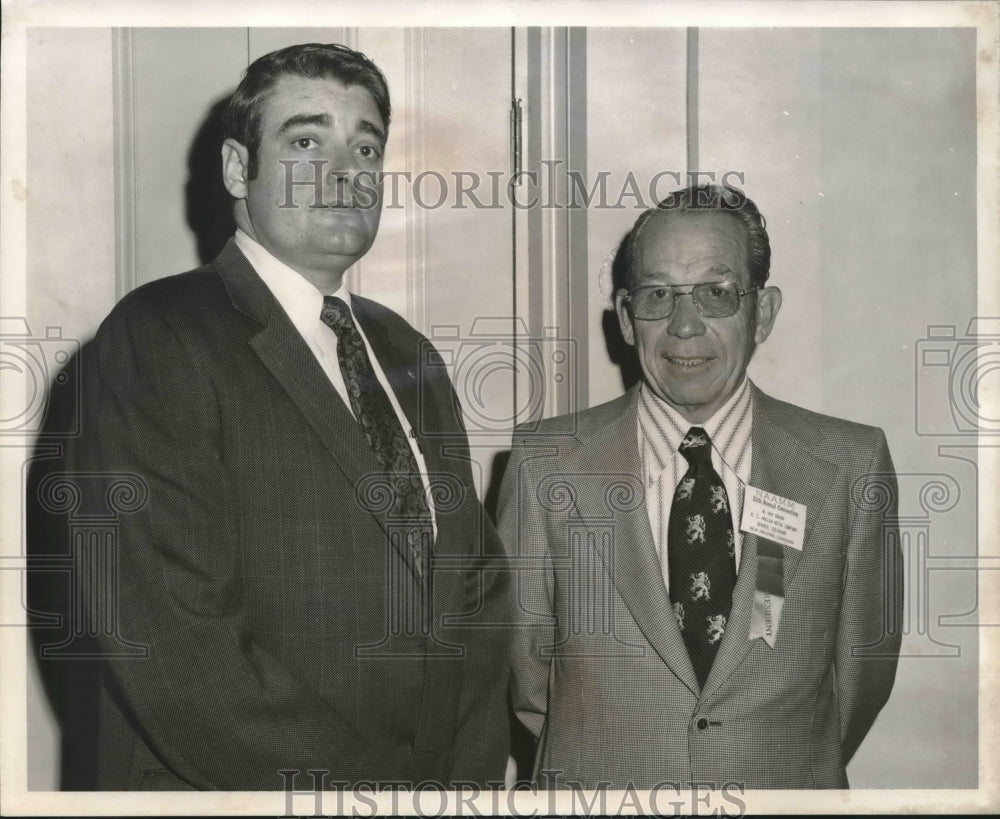 1973 Press Photo Frank J. Carrington and W. Ray Crabb at Event - Historic Images